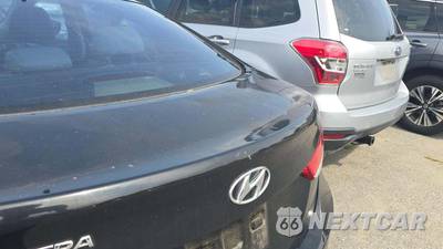2012 Hyundai Elantra GLS Sedan - zdjęcie 18 z 25 - miniatura