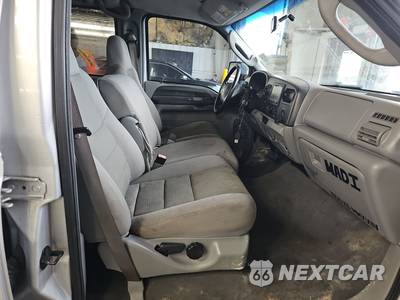 2006 Ford Super Duty F-250 XLT Crew Cab Medium Bed - zdjęcie 8 z 54 - miniatura