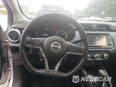 2025 Nissan Versa SV - zdjęcie 10 z 18 - miniatura