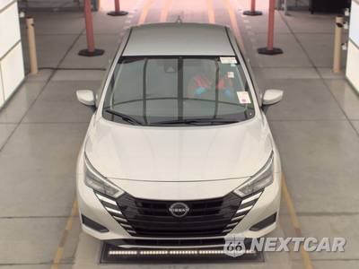 2025 Nissan Versa SV - zdjęcie 2 z 18 - miniatura