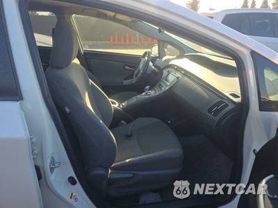 2015 Toyota Prius Three - zdjęcie 8 z 60 - miniatura