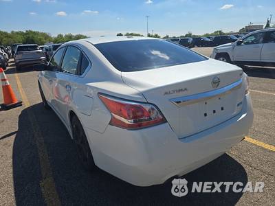 2014 Nissan Altima 2.5 SV - zdjęcie 6 z 33 - miniatura