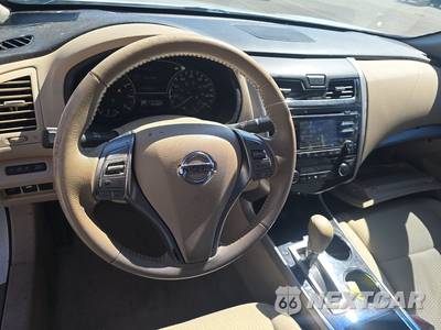 2014 Nissan Altima 2.5 SV - zdjęcie 11 z 33 - miniatura