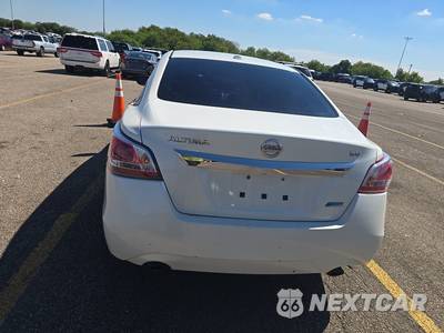 2014 Nissan Altima 2.5 SV - zdjęcie 5 z 33 - miniatura