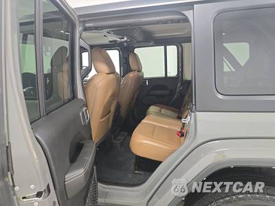 2022 Jeep Wrangler Unlimited Sahara - zdjęcie 13 z 21 - miniatura