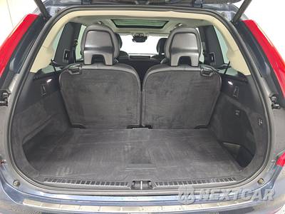 2022 Volvo XC90 Recharge Plug-In Hybrid T8 Inscription Expression 7-Passenger - zdjęcie 17 z 25 - miniatura