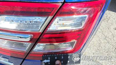 2014 Ford Taurus SEL - zdjęcie 20 z 29 - miniatura