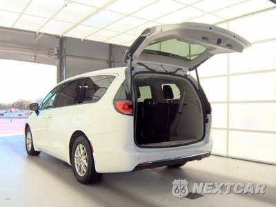 2024 Chrysler Pacifica Touring L 121.6" WB - zdjęcie 6 z 27 - miniatura