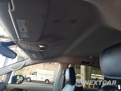 2024 Chrysler Pacifica Touring L 121.6" WB - zdjęcie 18 z 27 - miniatura