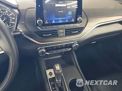2025 Nissan Altima SV - zdjęcie 11 z 28 - miniatura