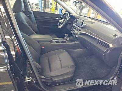2025 Nissan Altima SV - zdjęcie 8 z 28 - miniatura