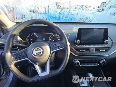 2025 Nissan Altima SV - zdjęcie 11 z 30 - miniatura