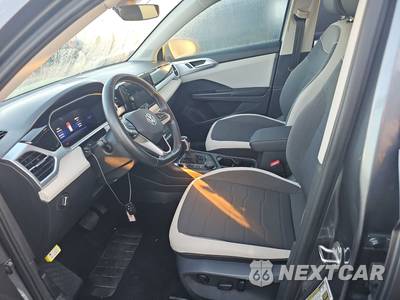 2025 Volkswagen Taos SE - zdjęcie 7 z 29 - miniatura