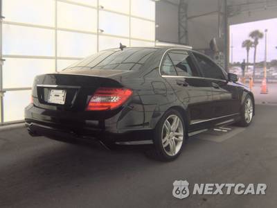 2013 Mercedes-Benz C 250 Sedan - zdjęcie 4 z 37 - miniatura