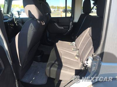 2014 Jeep Wrangler Unlimited Sport - zdjęcie 13 z 30 - miniatura