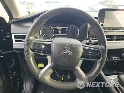2022 Mitsubishi Outlander ES - zdjęcie 10 z 26 - miniatura