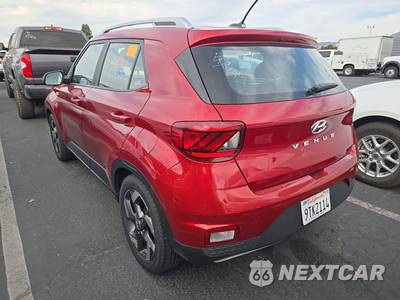 2025 Hyundai Venue SEL - zdjęcie 6 z 33 - miniatura
