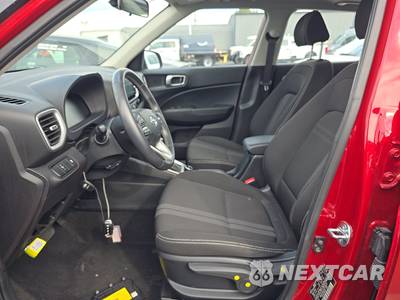 2025 Hyundai Venue SEL - zdjęcie 7 z 33 - miniatura