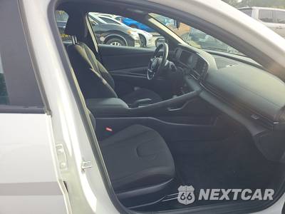 2026 Hyundai Elantra SEL Sport - zdjęcie 8 z 24 - miniatura
