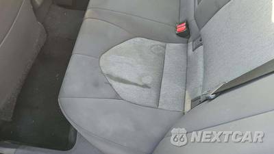 2021 Toyota Camry LE - zdjęcie 31 z 38 - miniatura