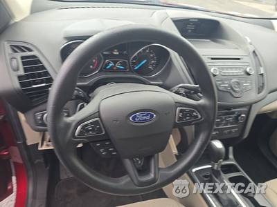 2017 Ford Escape SE - zdjęcie 10 z 27 - miniatura