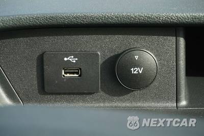 2024 Ford Transit 250 Cargo Van Low Roof 130.0" WB - zdjęcie 26 z 31 - miniatura