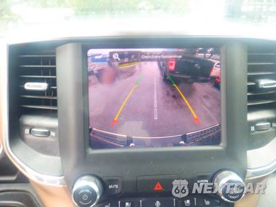 2022 Ram 1500 Laramie Crew Cab Short Bed - zdjęcie 4 z 24 - miniatura