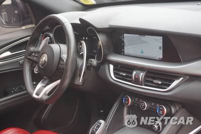 2022 Alfa Romeo Stelvio Veloce - zdjęcie 32 z 50 - miniatura