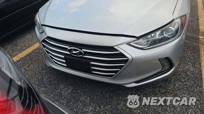 2017 Hyundai Elantra SE Sedan - zdjęcie 21 z 26 - miniatura