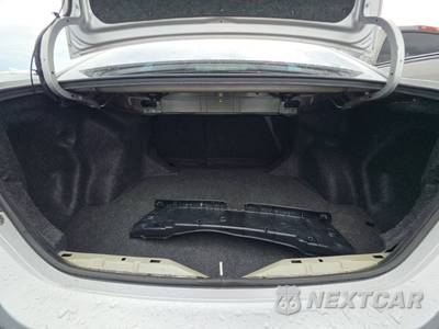 2016 Toyota Corolla LE - zdjęcie 16 z 29 - miniatura