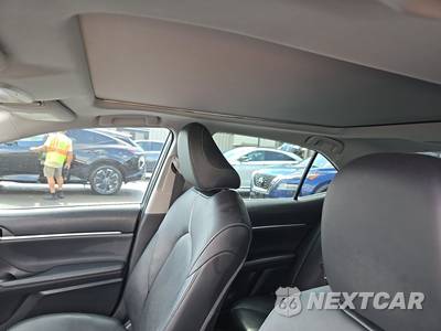 2021 Toyota Camry XSE - zdjęcie 17 z 36 - miniatura