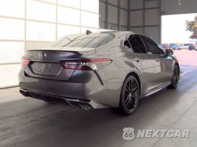 2021 Toyota Camry XSE - zdjęcie 4 z 36 - miniatura