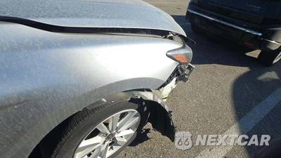 2025 Toyota Camry LE - zdjęcie 31 z 39 - miniatura