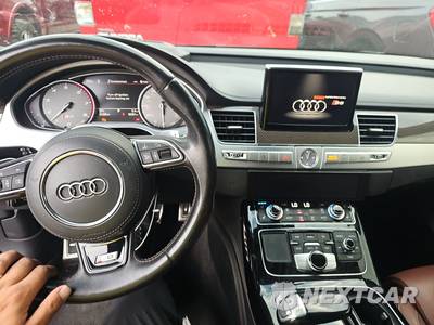 2016 Audi S8 - zdjęcie 11 z 29 - miniatura