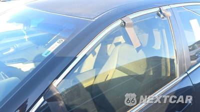 2012 Toyota Camry LE - zdjęcie 25 z 33 - miniatura