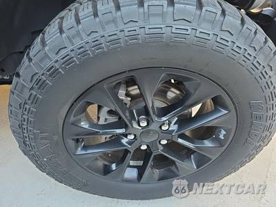 2022 Jeep Wrangler Unlimited Sahara High Altitude Edition - zdjęcie 9 z 24 - miniatura