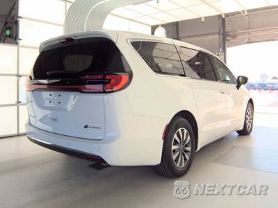 2024 Chrysler Pacifica Hybrid Select 121.6" WB - zdjęcie 5 z 35 - miniatura