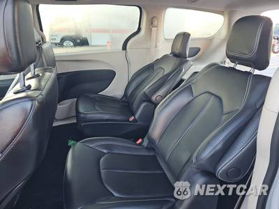2024 Chrysler Pacifica Hybrid Select 121.6" WB - zdjęcie 19 z 35 - miniatura