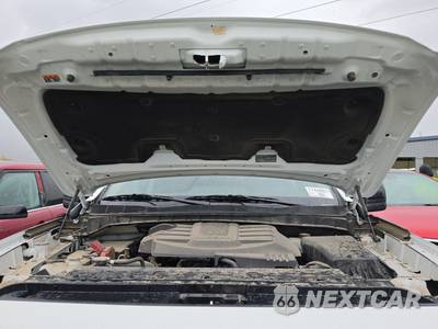 2024 Nissan TITAN SV Crew Cab Short Bed - zdjęcie 16 z 28 - miniatura