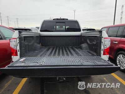 2024 Nissan TITAN SV Crew Cab Short Bed - zdjęcie 17 z 28 - miniatura