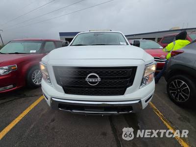 2024 Nissan TITAN SV Crew Cab Short Bed - zdjęcie 2 z 28 - miniatura