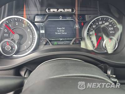2026 Ram 1500 Laramie Crew Cab Short Bed - zdjęcie 12 z 20 - miniatura