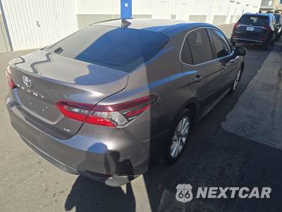 2022 Toyota Camry LE - zdjęcie 4 z 28 - miniatura