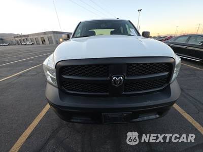 2017 Ram 1500 Tradesman Crew Cab Short Bed - zdjęcie 2 z 45 - miniatura