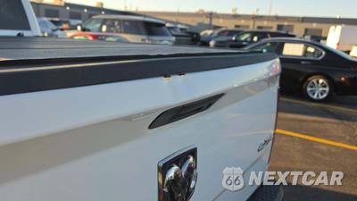 2017 Ram 1500 Tradesman Crew Cab Short Bed - zdjęcie 33 z 45 - miniatura