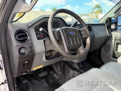 2016 Ford Super Duty F-250 XL Extended Cab Long Bed w/Rear Doors - zdjęcie 18 z 24 - miniatura