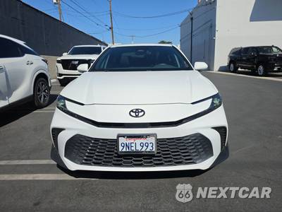 2025 Toyota Camry SE - zdjęcie 2 z 24 - miniatura