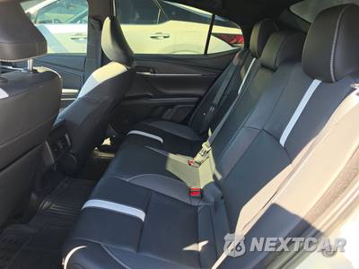 2025 Toyota Camry SE - zdjęcie 13 z 24 - miniatura