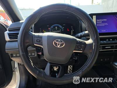 2025 Toyota Camry SE - zdjęcie 10 z 24 - miniatura