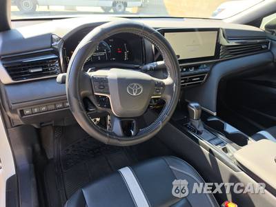 2025 Toyota Camry SE - zdjęcie 11 z 24 - miniatura